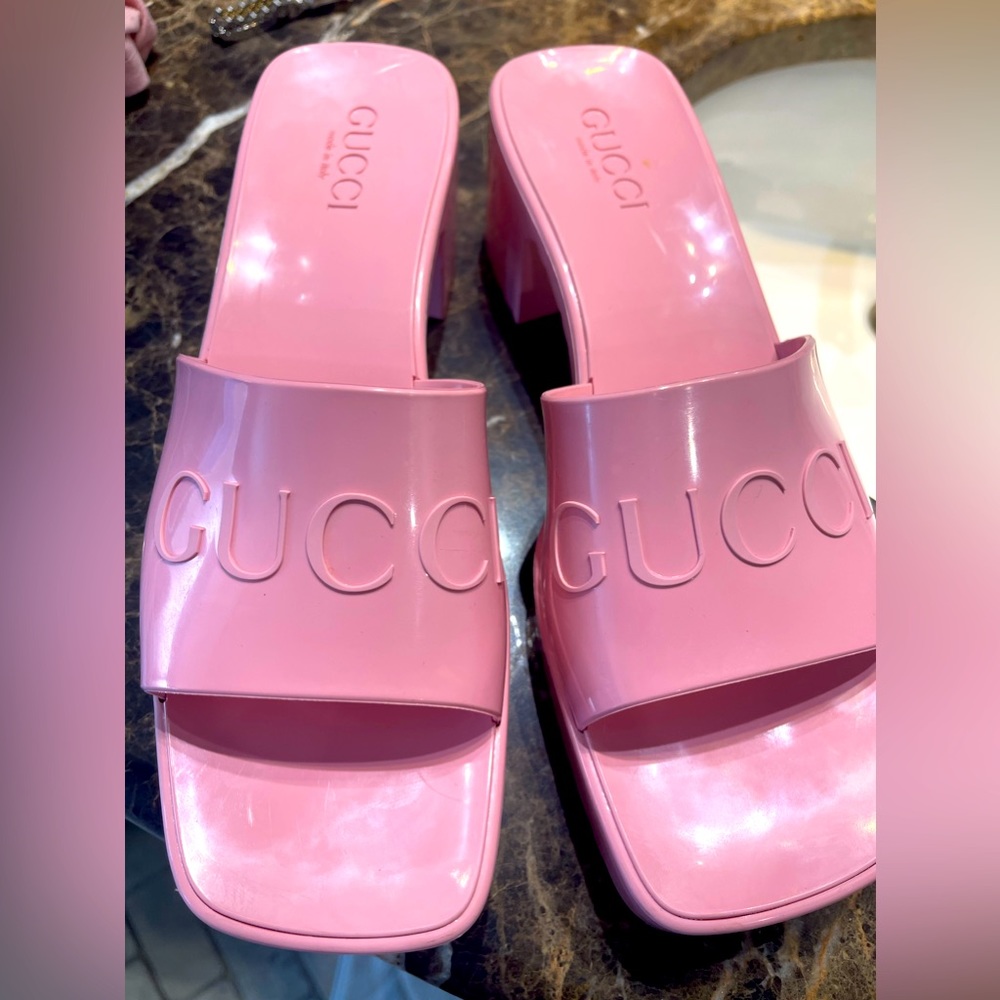 Gucci- Pink Rubber Sandals Authentic